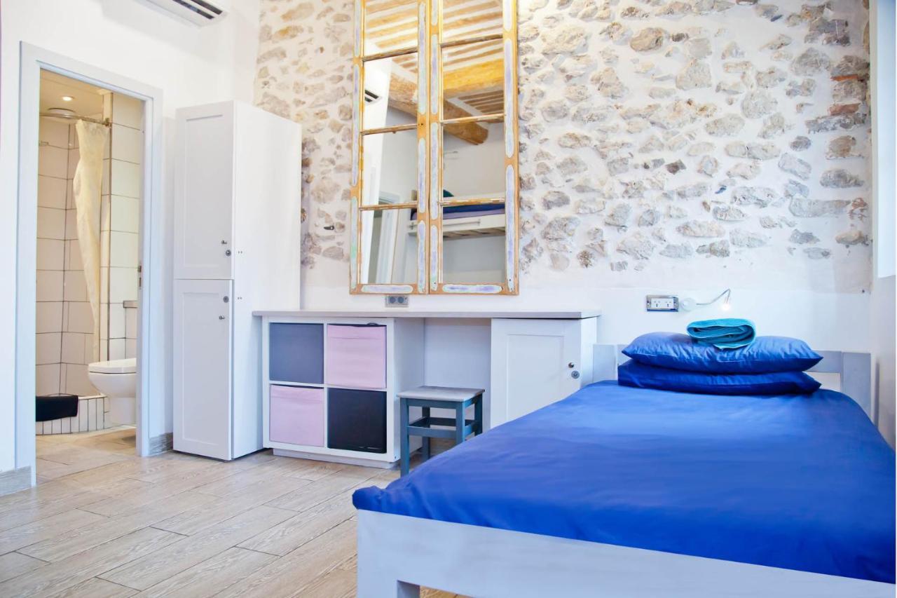 Oasis Hostel Antibes Ngoại thất bức ảnh